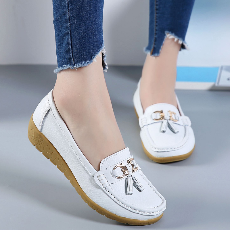  Women Shoes Leather Flats Women Footwear Slip On Loafers Mother Moccasins Shoes Female Casual Shoes Boat Shoes Size 35-44